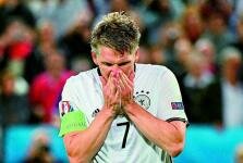 Schweinsteiger-in-question-for-France
